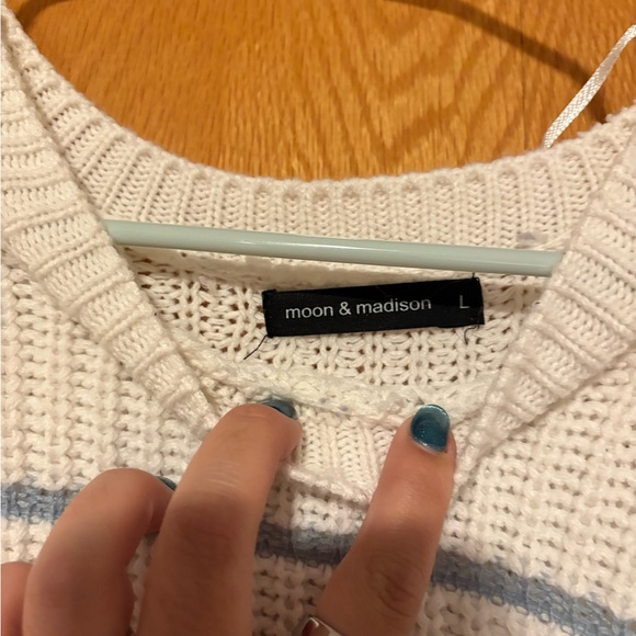 Moon & Madison Cream and Light Blue Knit Top - Picture 1 of 3